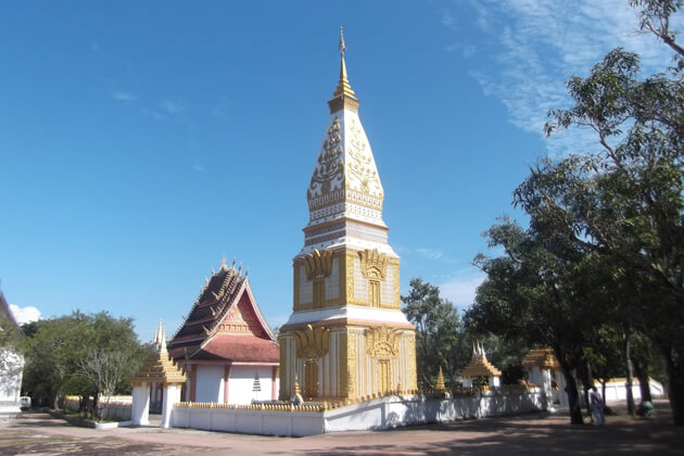prabhat-ponsan-laos-tours