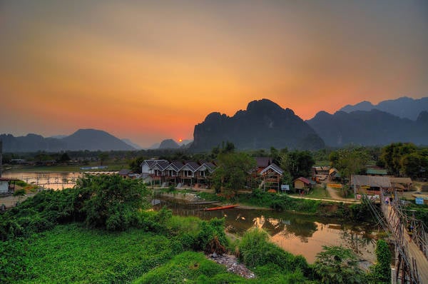 vang vieng laos tour