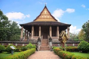 Haw Phra Kaew travel with laos tour package