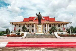 visit Kaysone Phomvihane Museum in laos tours