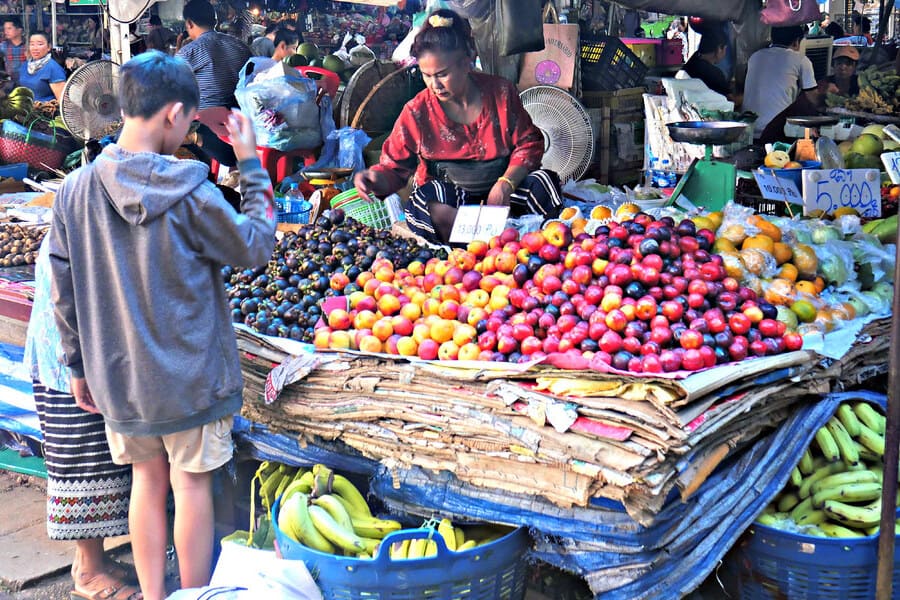 Talat Sao market travel with go laos tours