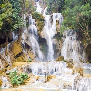 kuang si waterfall in Laos 6 days