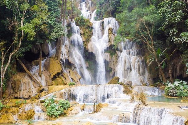 kuang si waterfall in Laos 6 days