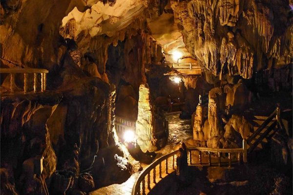 thamjang cave 6 days in Laos